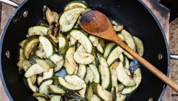 Zucchine a funghetto ricetta