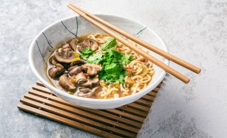 ricetta ramen vegano